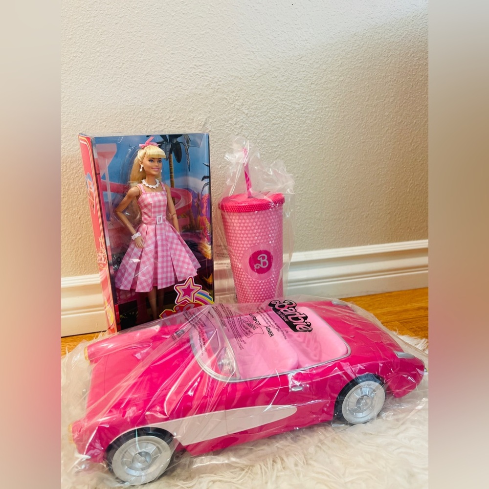 Barbie bundle set - Barbie popcorn car bucket container, doll & Hot Topic Cup